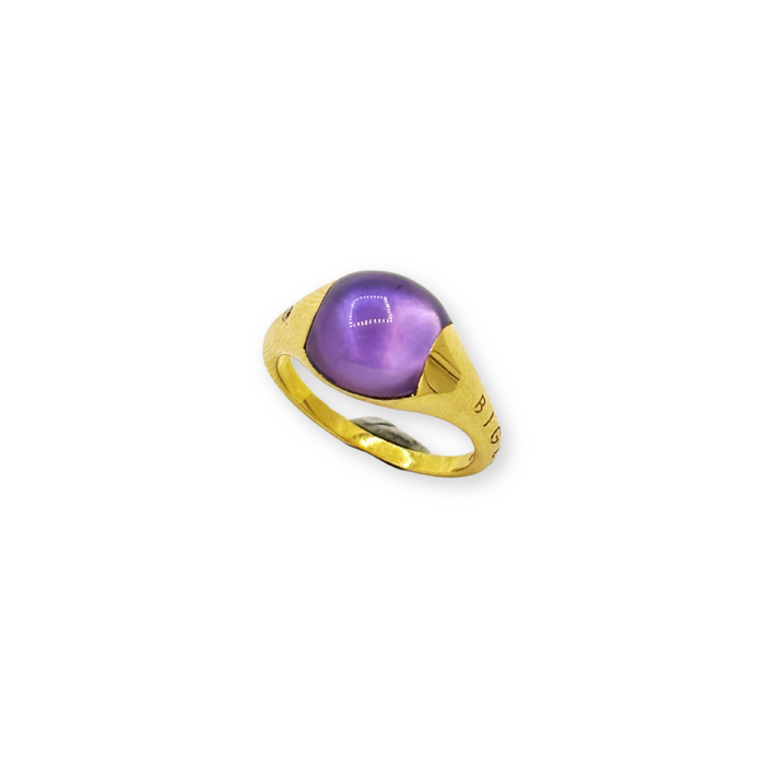 Geelgouden ring met cabochon amethist