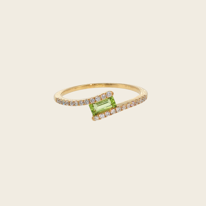 Geelgouden ring met peridoot en diamanten