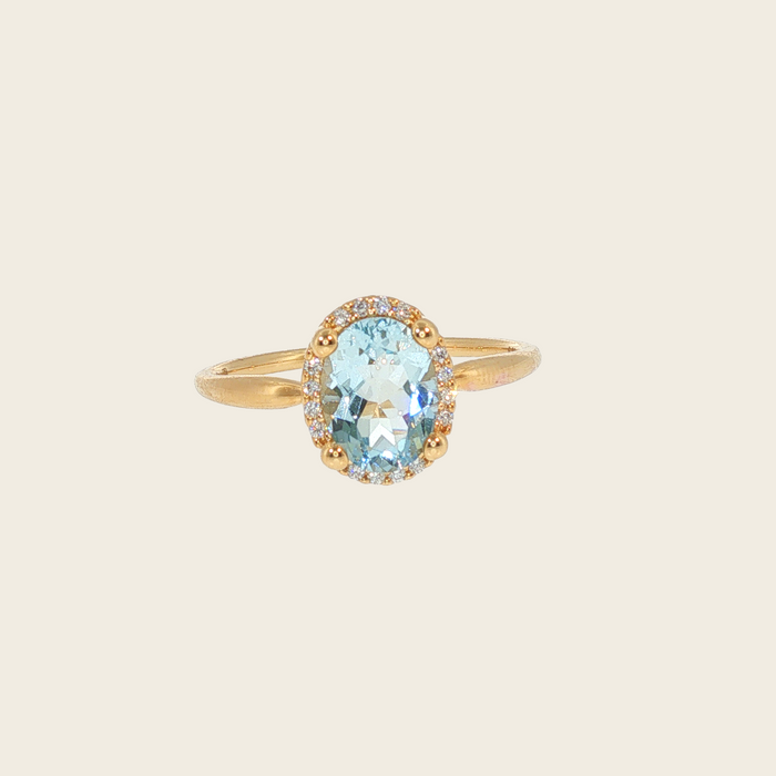 Geelgouden ring met ovale aquamarijn en diamanten