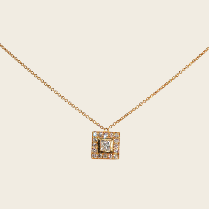 Geelgouden halsketting met prinsesgeslepen diamant
