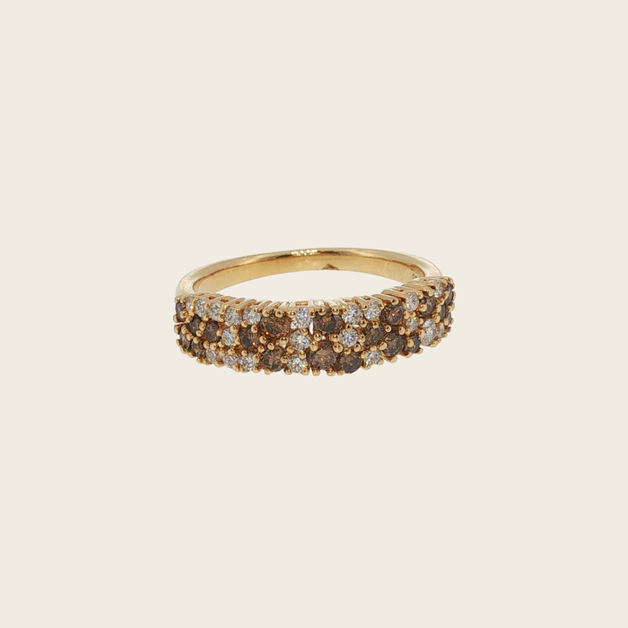 Geelgouden ring met bruine en witte diamanten