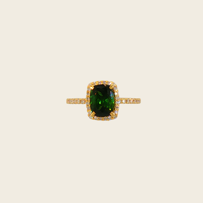 Ring geelgoud met groene toermalijn en halo