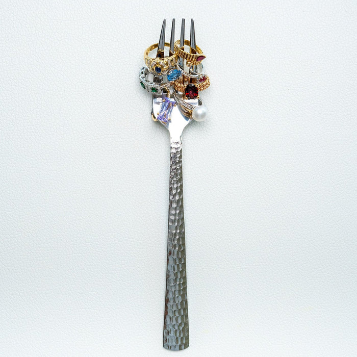 Ring met saffier en diamantaccenten