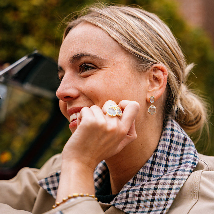 Gouden oorhangers met aquamarijn en diamanten