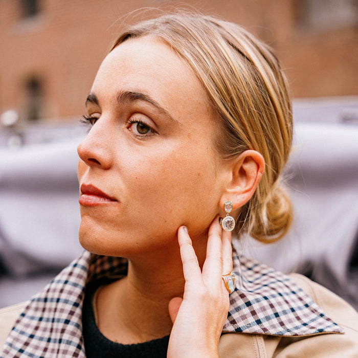 Gouden oorhangers met aquamarijn en diamanten