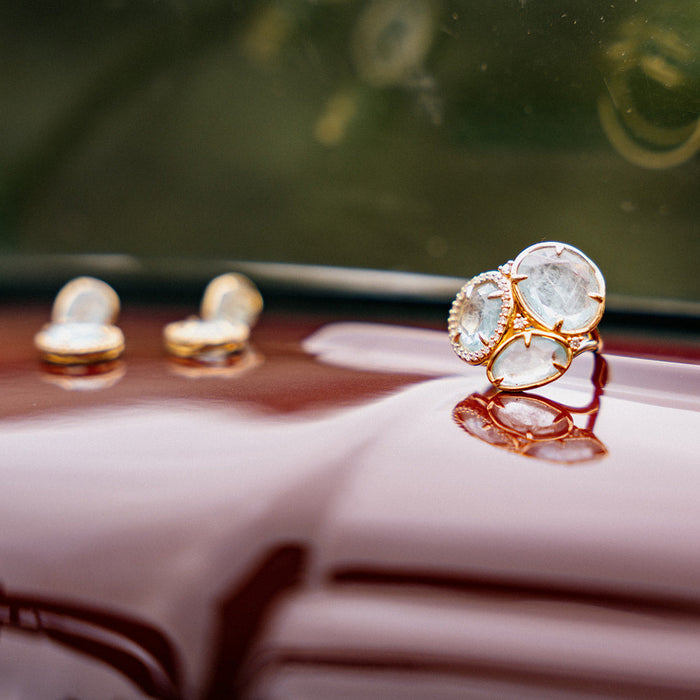 Gouden ring met aquamarijn en diamanten