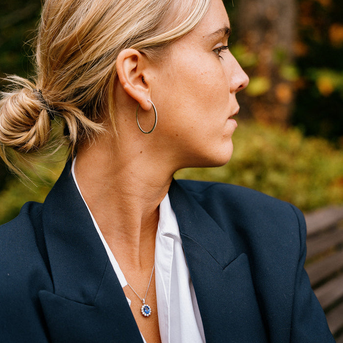 Tanzaniet hanger in ovaal slijpsel