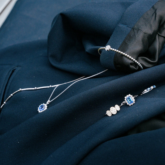 Tanzaniet hanger in ovaal slijpsel