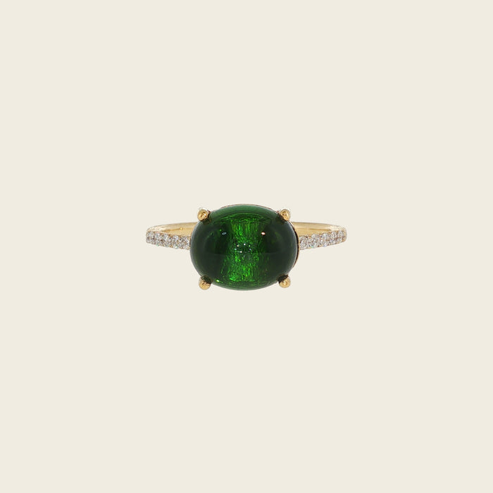 Nanis ring in geelgoud met groene toermalijn en diamanten