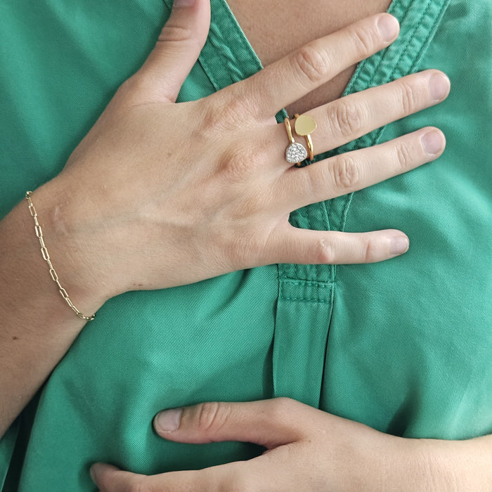 Ring in bicolor goud met driehoekig design en diamanten – 18kt