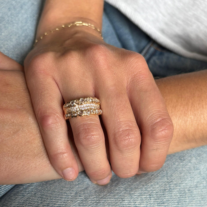 Ring in roosgoud met gelaagde diamantzetting – 18kt