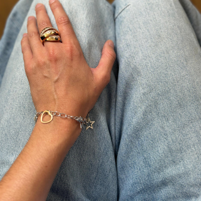 Armband in roos- en witgoud met bedels