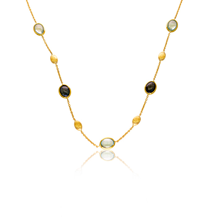 Halsketting geelgoud met cabochon stenen en geborsteld gouden bolletjes