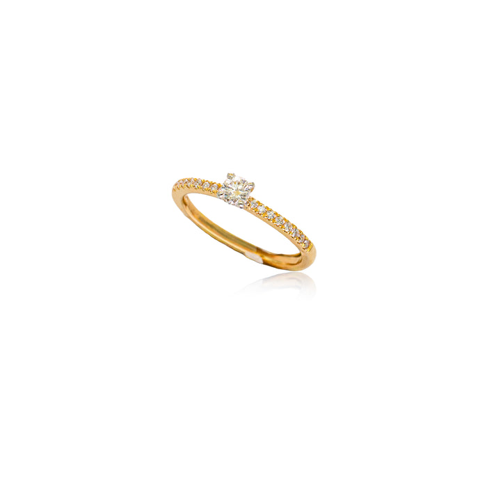 Ring geelgoud met briljant en pavé schouders