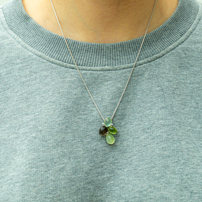 Witgouden hanger met cabochon edelstenen