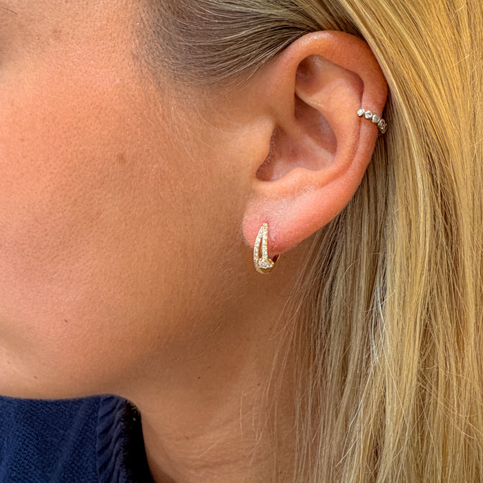 Creolen met peervormige diamant