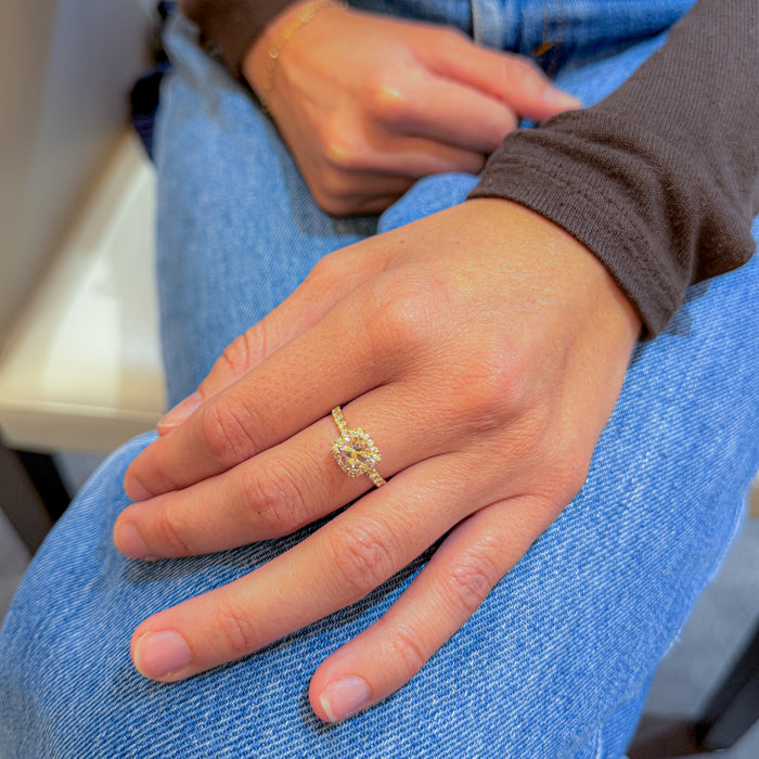 Roségouden ring met cushion cut morganiet en diamanten