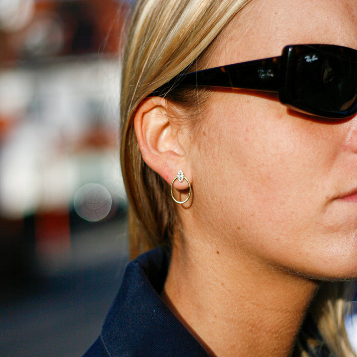 Oorstekers met ovaal design en briljant