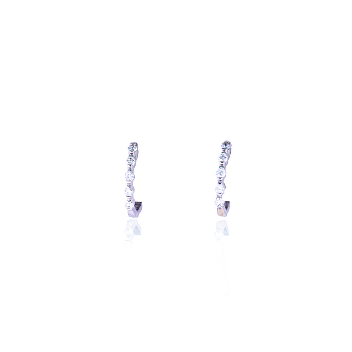 Witgouden creolen met briljant